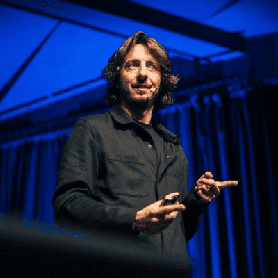 Dario Vignali sul palco